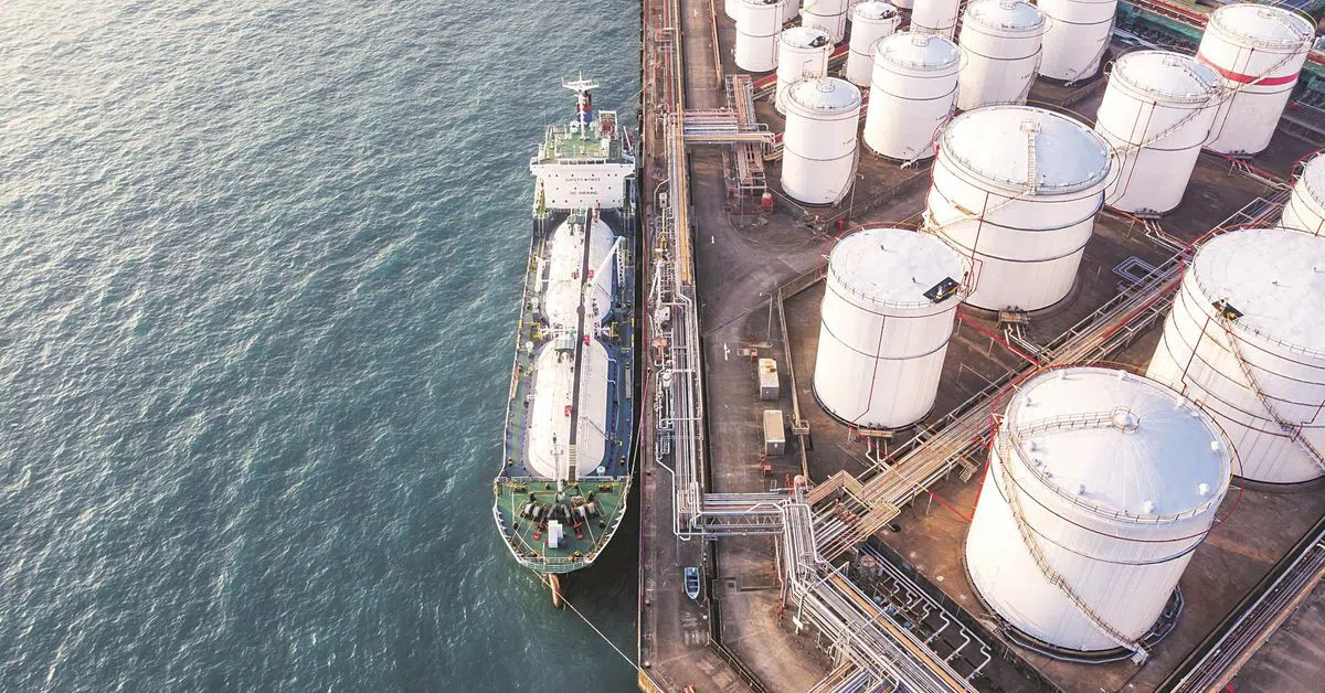 Oil prices rise over $1 as Iran conflict stalemate keeps Hormuz shut | Commodity News